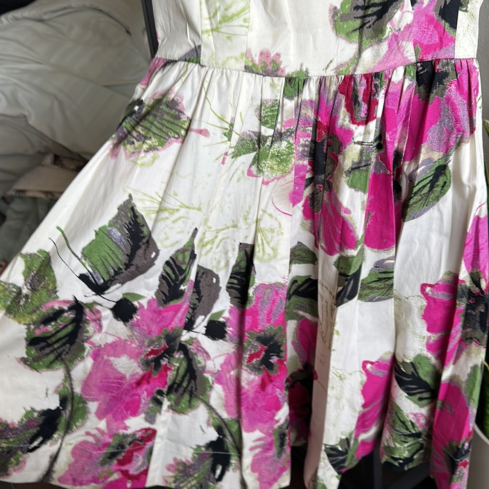 ELLE Floral Dress - Picture 3 of 5